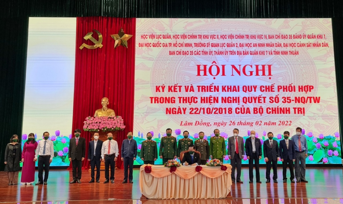 Học viện Lục quân ký kết quy chế đẩy mạnh thực hiện Nghị quyết số 35 của Bộ Chính trị